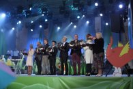 Jak co roku, jurorzy Festiwalu Zaczarowanej Piosenki wypuszczają w krakowskie niebo białe gołębie