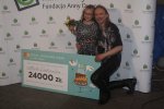 11-letnia Amelia Dubanowska, zwyciężczyni 10. Festiwalu Zaczarowanej Piosenki, i Marek Piekarczyk