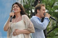 Michał Becmer wraz z Haliną Frąckowiak zaśpiewali dla publiczności na Rynku wielki hit, „Serca gwiazd”