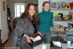 W naszych Warsztatach Terapii<br>Artystycznej: Ewelina Flinta, Anna<br>Dymna i szkatułka z pieniędzmi 