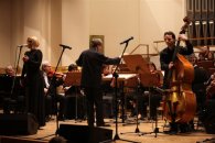 Aga Zaryan oraz Orkiestra Filharmonii Krakowskie pod dyrekcją Pawła Przytockiego